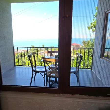 Bungaport Luxury Bungalows&suits 里泽