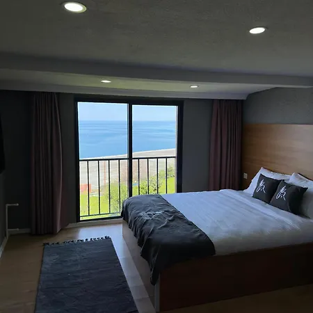 Bungaport Luxury Bungalows&suits 里泽