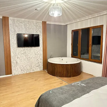 Bungaport Luxury Bungalows&suits